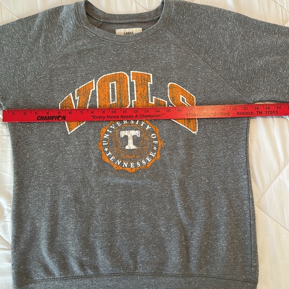 University of Tennessee sweatshirt by Pressbox - Picture 2 of 5